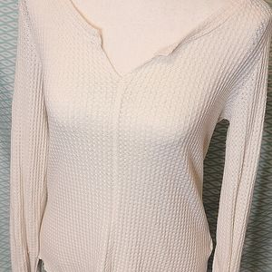 Light Cream Aeropostale long-sleeve Knit shirt! 🥰
